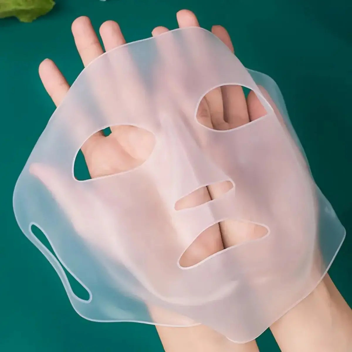 Silicone Face Mask Holder - Reusable, Evaporation-Proof, Moisturizing Facial Mask Cover, Beauty Face Tool - Includes Travel